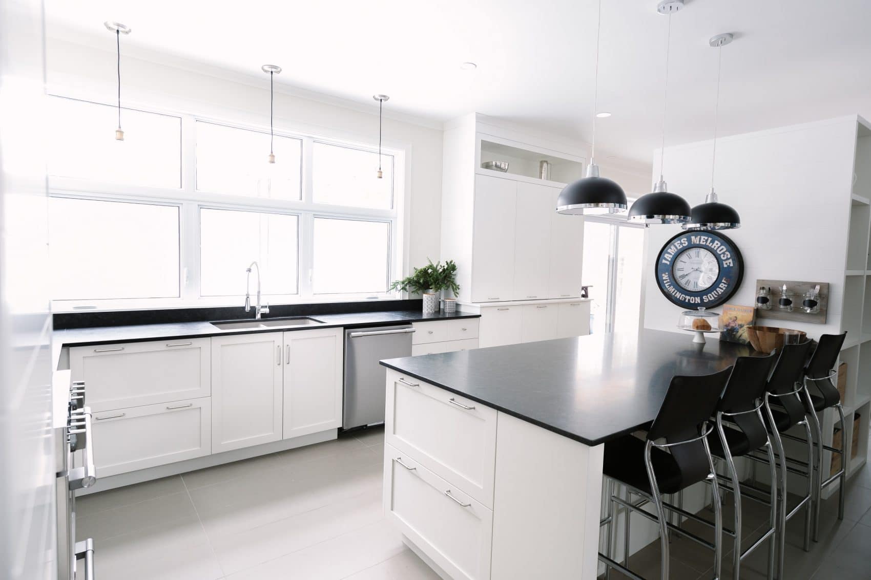 Sleek & Minimal Kitchen
