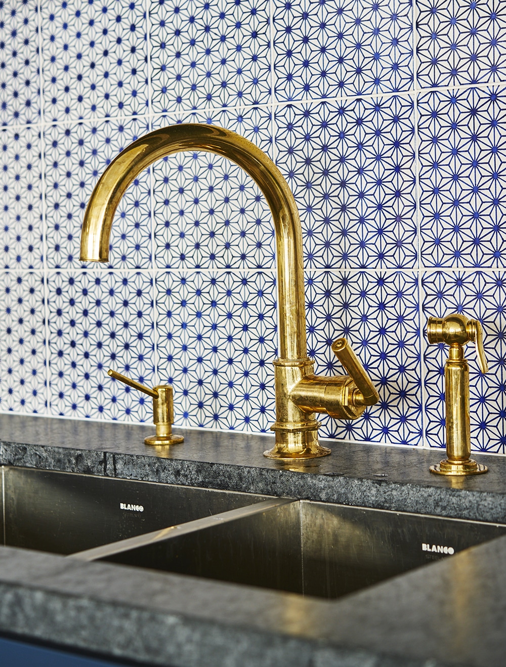 Tribeca Loft Kitchen & Wet Bar