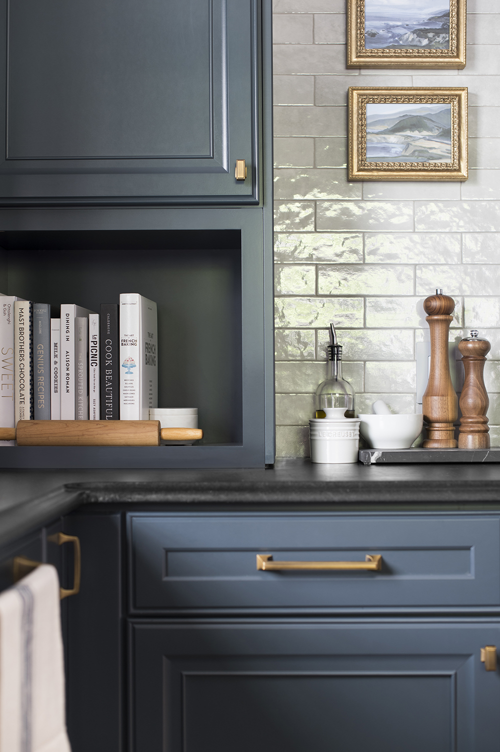 Swanky Southwest Spastone Kitchen