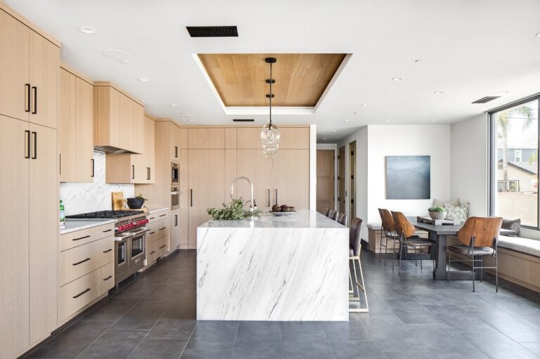 Cool California Beach Kitchen