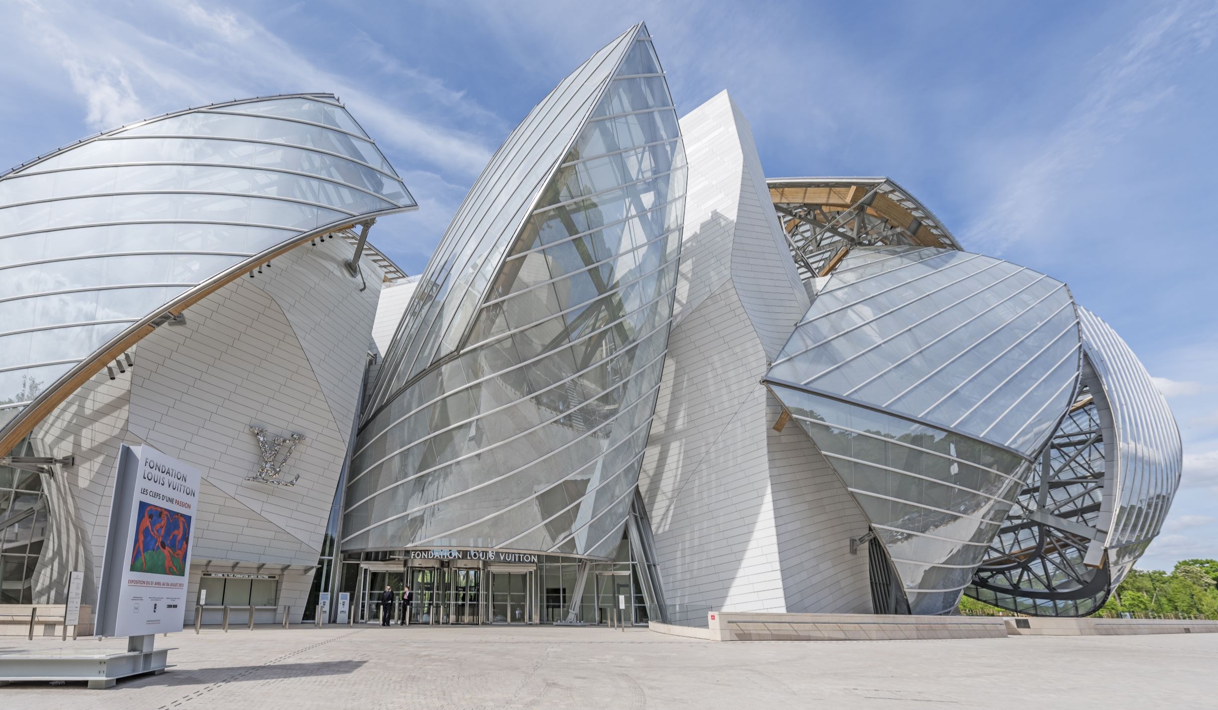 Frank Gehry's Fondation Louis Vuitton opens in Paris