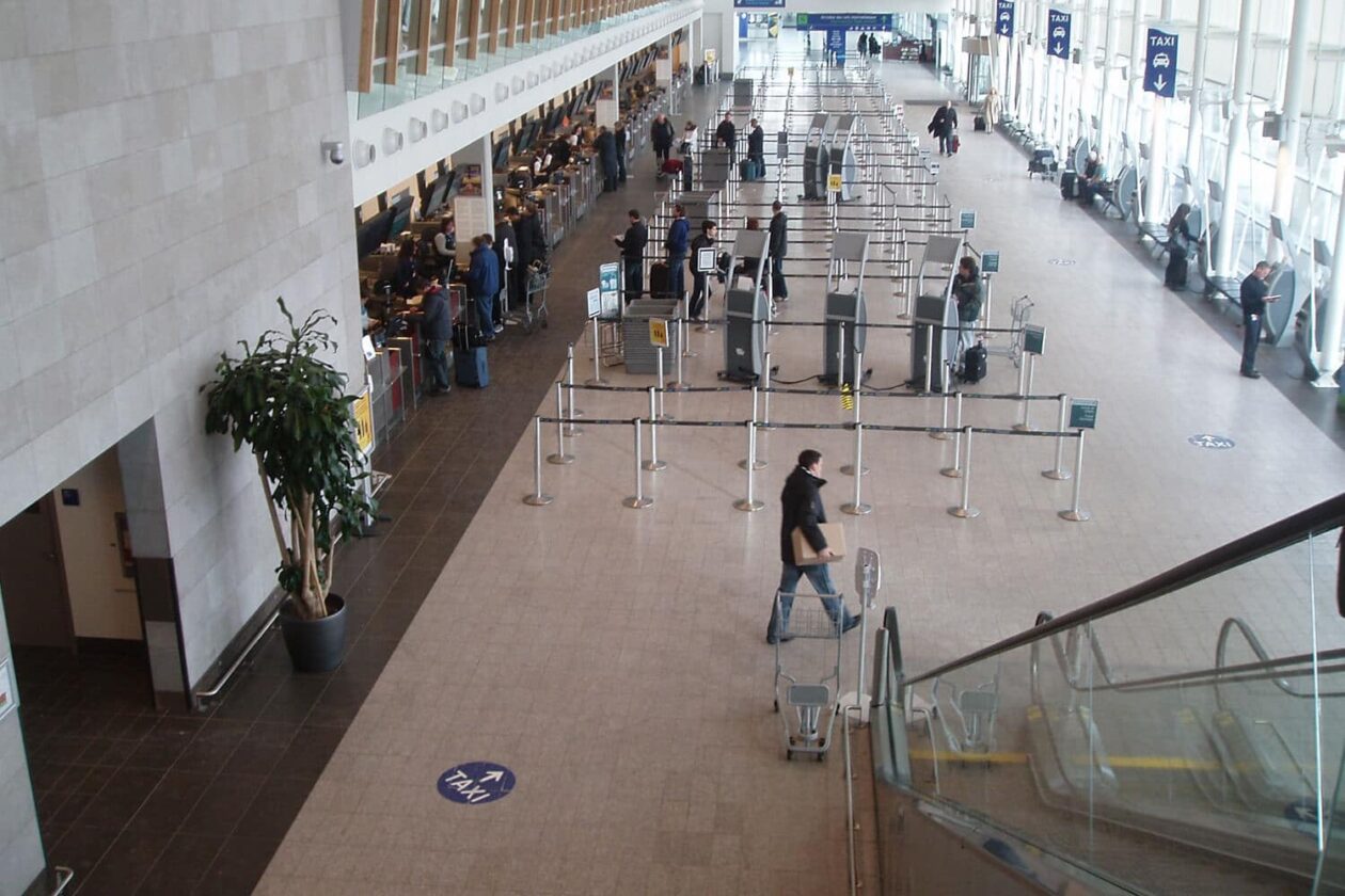 Jean Lesage International Airport Polycor Inc.