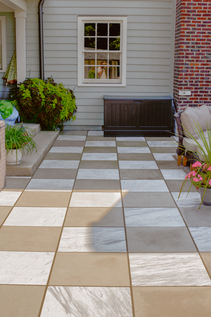 checkerboard patio designed by Jaclyn Isaac using Indiana Limestone and Georgia Marble