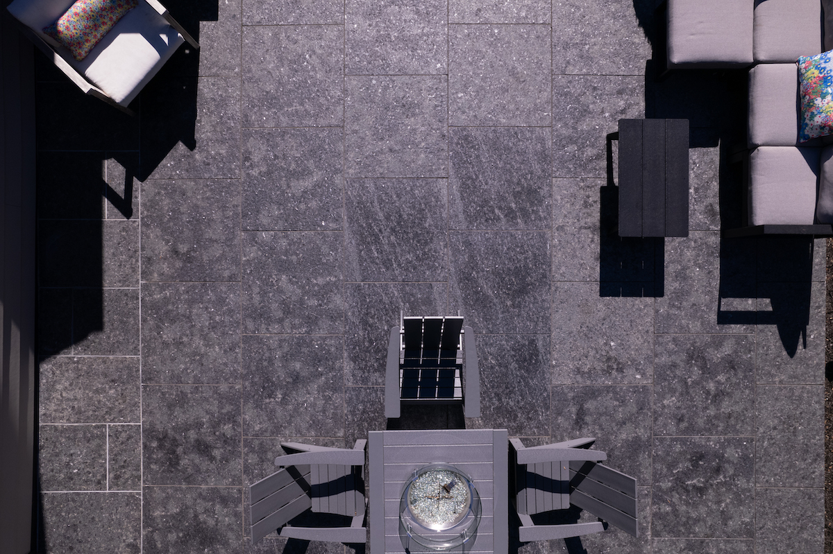 Polycor-black-pavers