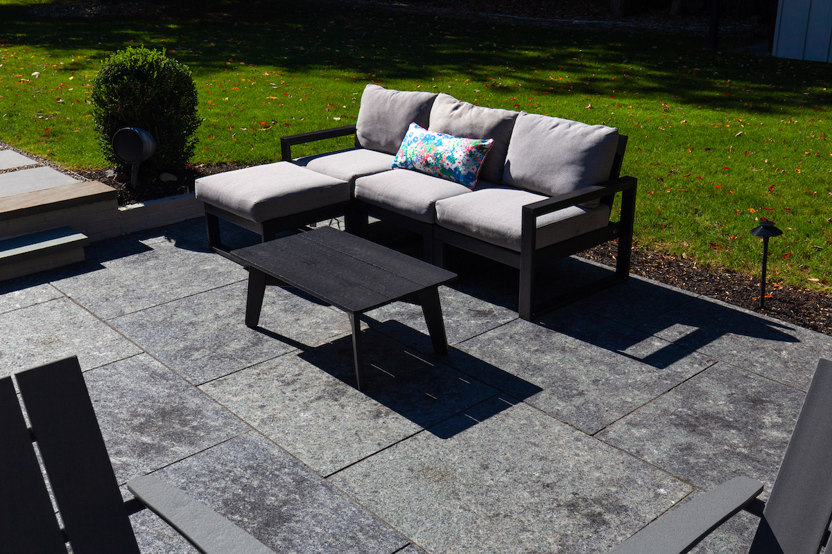 Polycor-black-pavers