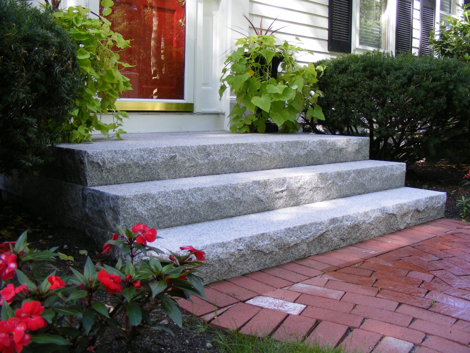 Concrete Front Steps Makeover Using Granite Entry Steps - Polycor Inc.