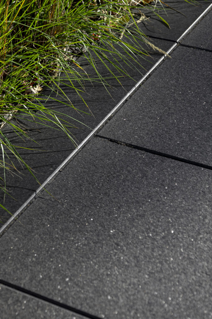 Polycor-black-pavers