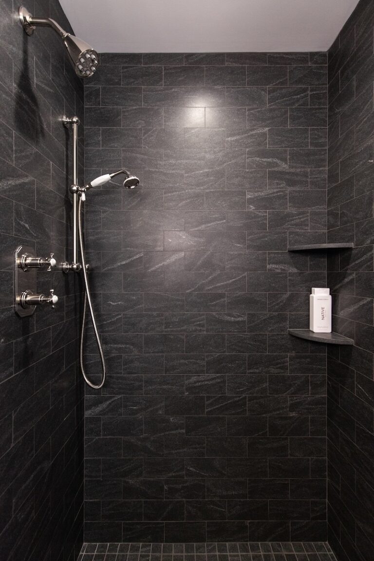 American Mist Granite Bathroom Counter And Tile